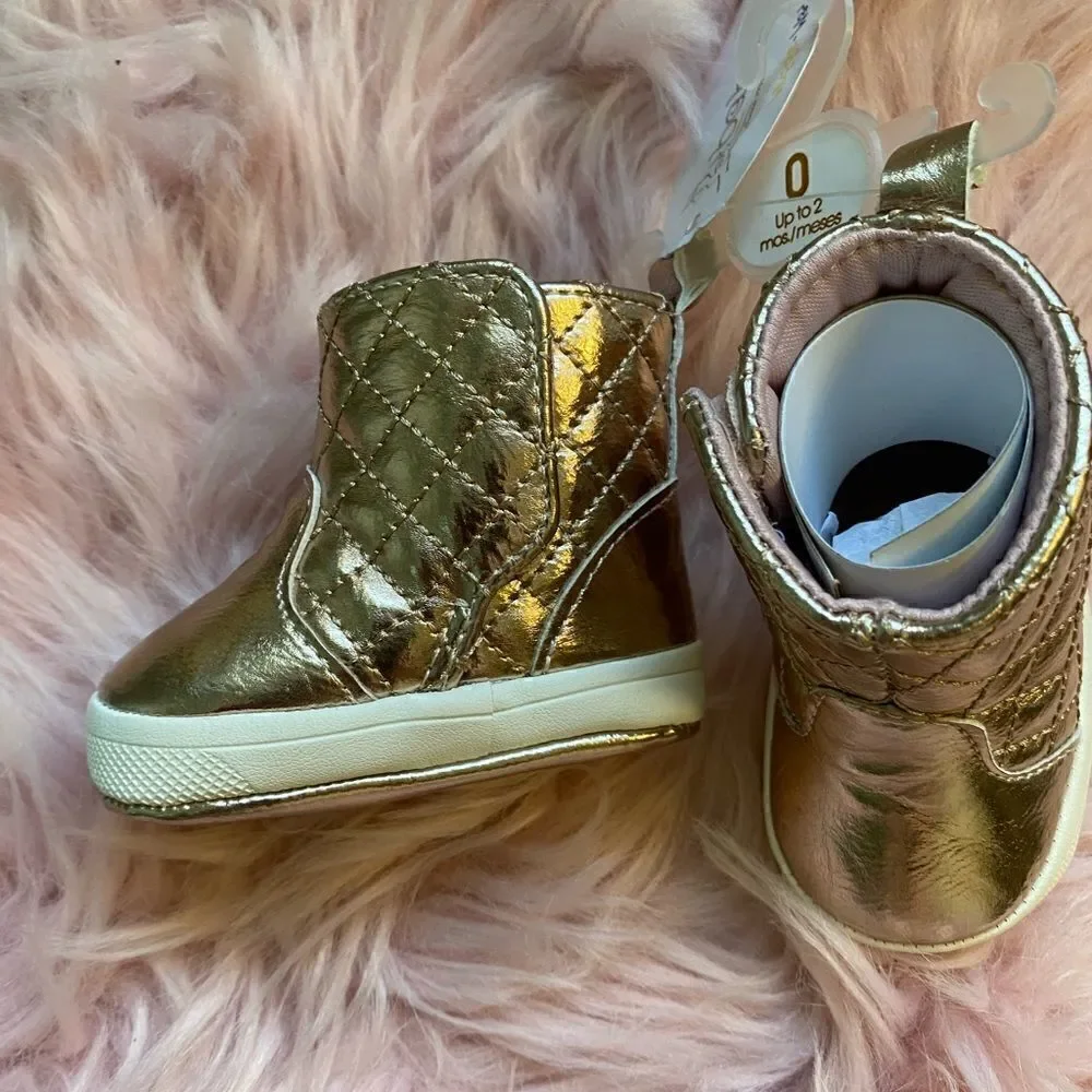 *NWT* Baby Deer Gold 0-2 Month Baby Boots